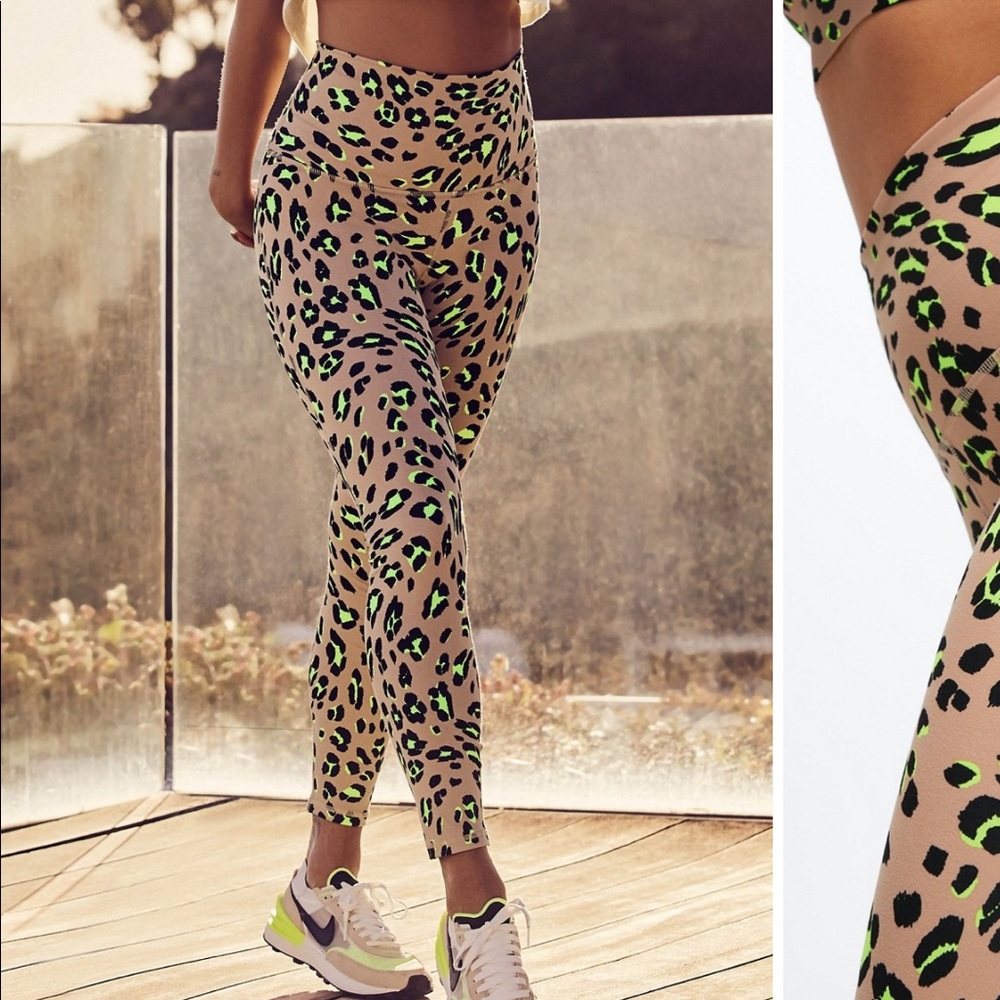 Desert Wavy Leopard - Fabletics - Define Ultra-High Waisted Legging 7/8 -Size XS